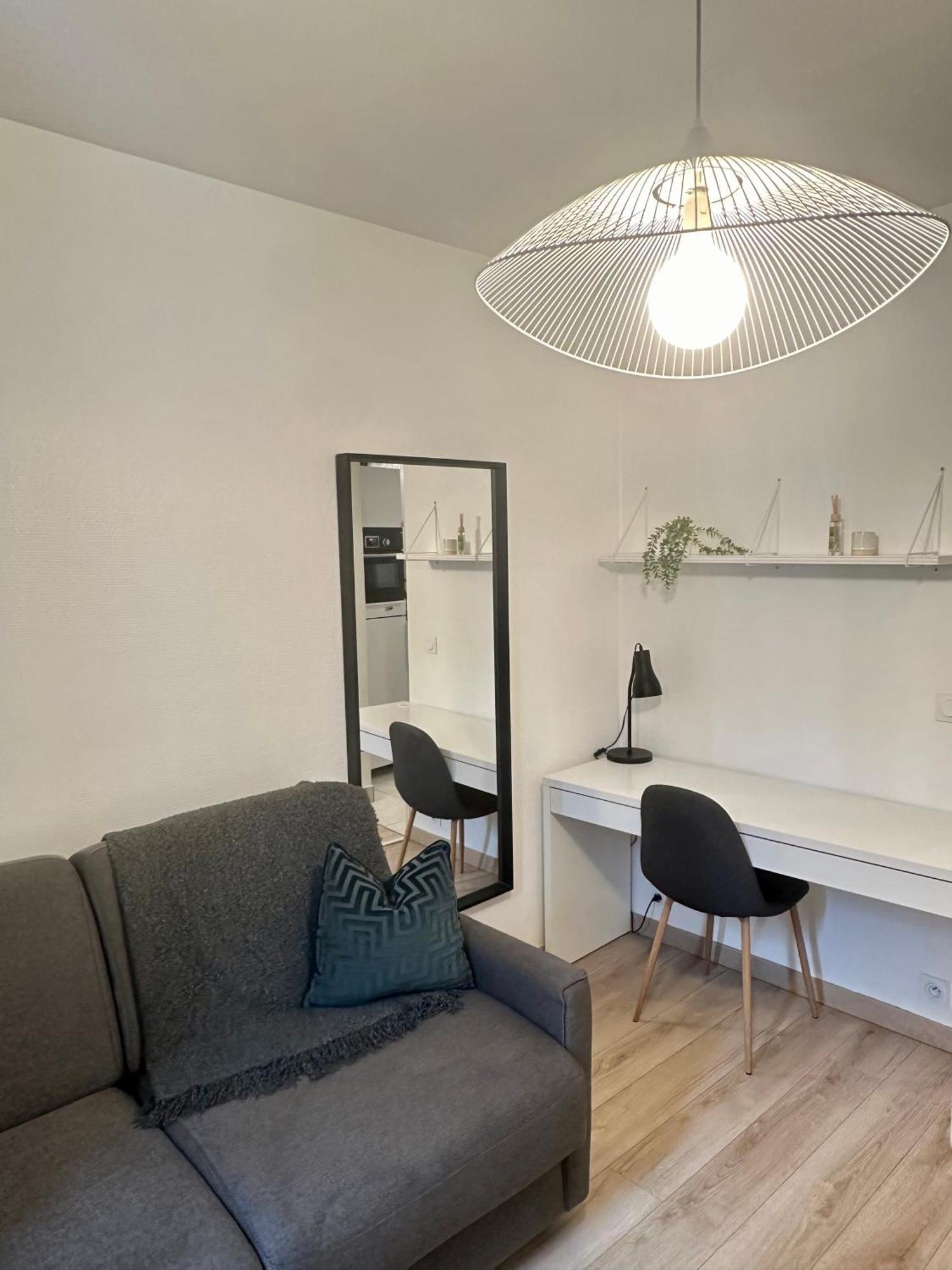 Moderne Et Lumineux Apartment อานีแย-ซูร์-แซน ภายนอก รูปภาพ