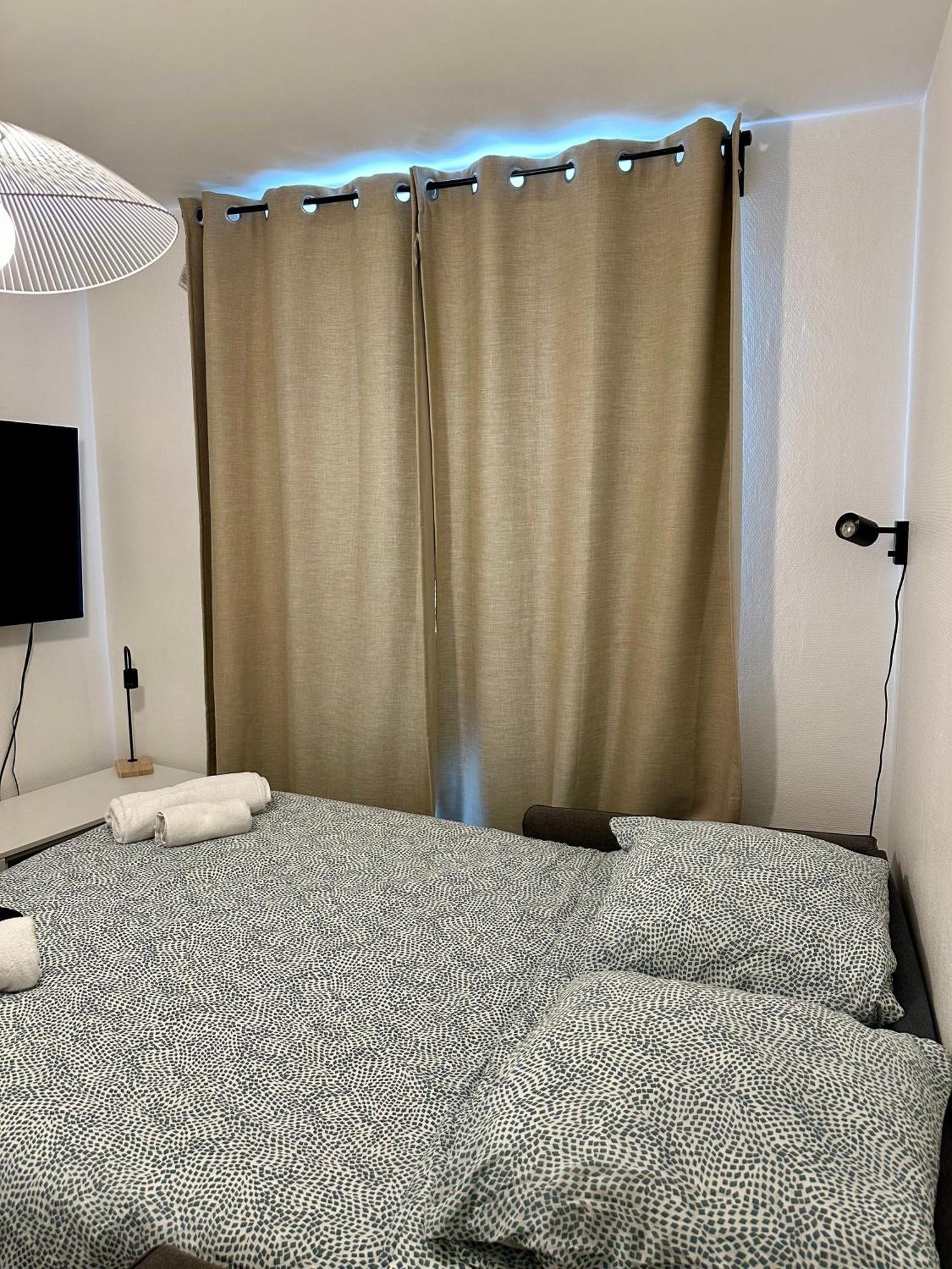 Moderne Et Lumineux Apartment อานีแย-ซูร์-แซน ภายนอก รูปภาพ